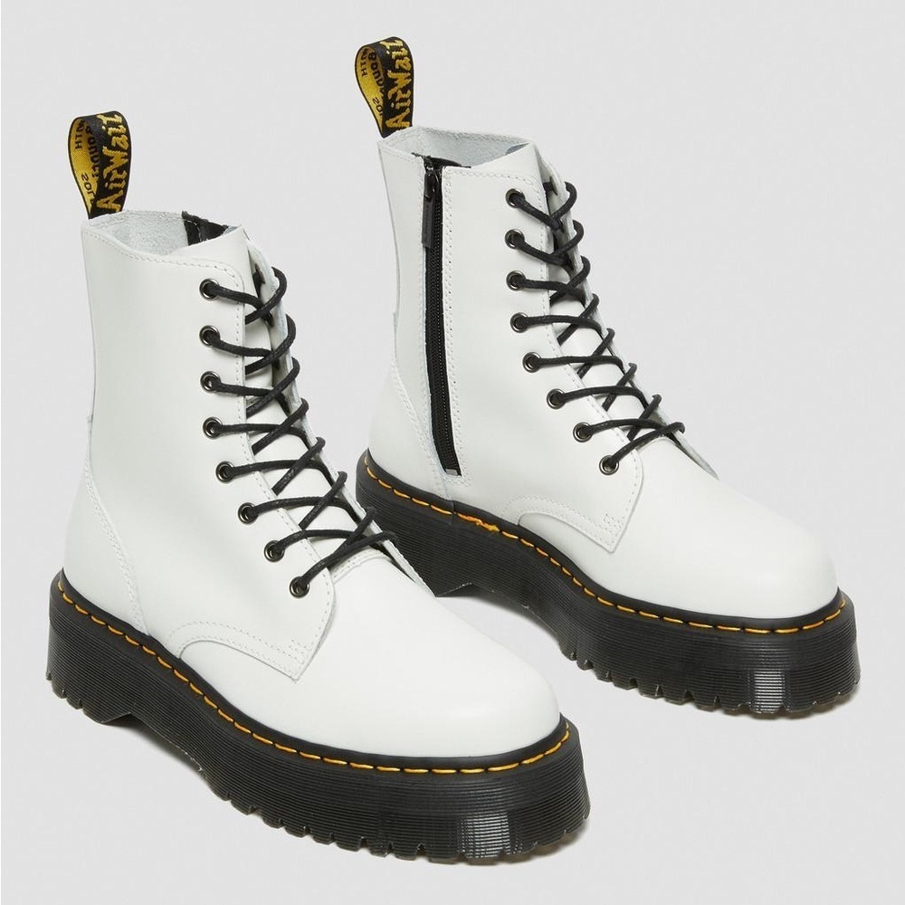 NWT DR MARTENS Jadon Boot Smooth Leather Platforms!